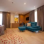 Hotel Merar Golem (Tirana)