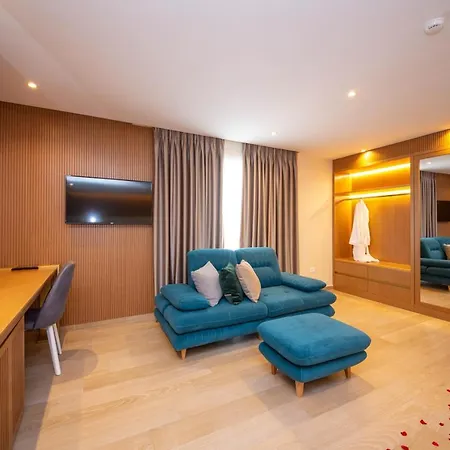 Ξενοδοχείο Merar 4*