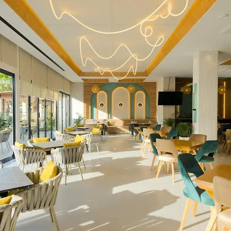 Merar 4* Golem (Tirana)